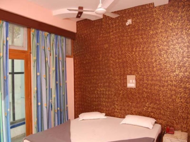 Hotel Yatri Udaipur Exterior photo